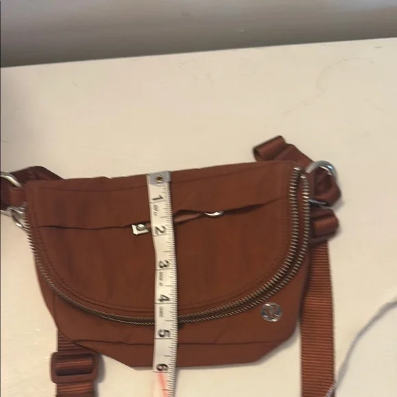 lululemon athletica festival burnt orange Crossbody Bag - Like New - Picture 9 of 10